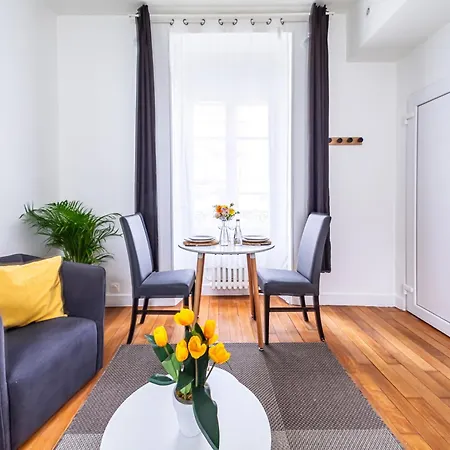 Studio Equipe, Gare A 200M, Entre Versailles Et Sqy Saint-Cyr-l'Ecole Exterior photo